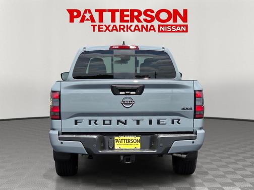 Boulder Gray Pearl 2026 Nissan Frontier SV