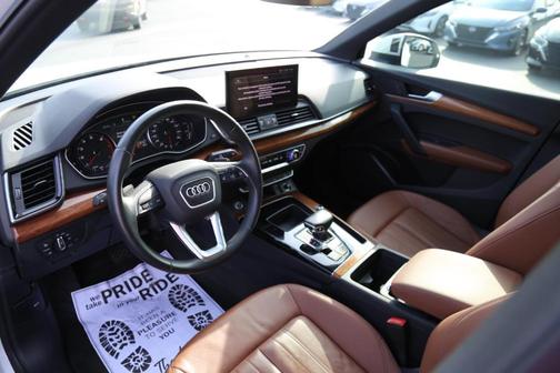 2022 Audi Q5 45 S line quattro Premium