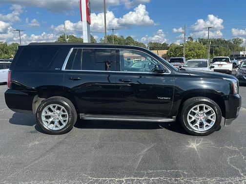 2017 GMC Yukon SLT