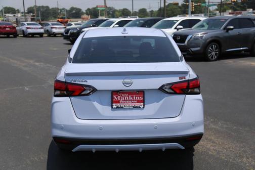 2025 Nissan Versa 1.6 SR