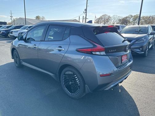 2024 Nissan Leaf SV PLUS