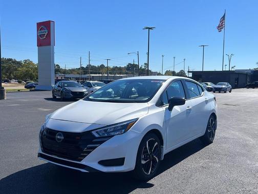 2025 Nissan Versa 1.6 SR