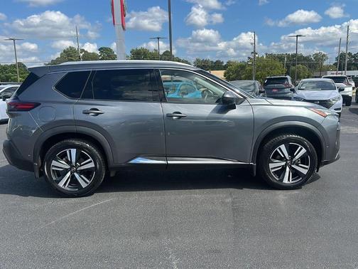 2022 Nissan Rogue SL