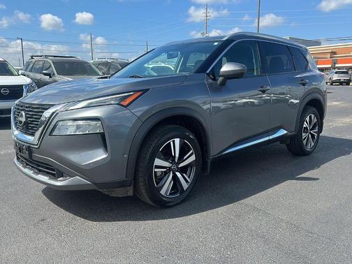 2022 Nissan Rogue SL