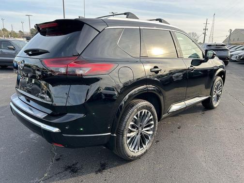 2025 Nissan Rogue Platinum