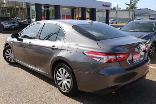 2019 Toyota Camry Hybrid LE