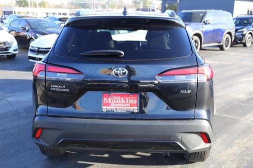 2025 Toyota Corolla Cross XLE