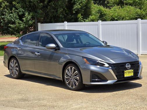 Gun Metallic 2025 Nissan Altima SL