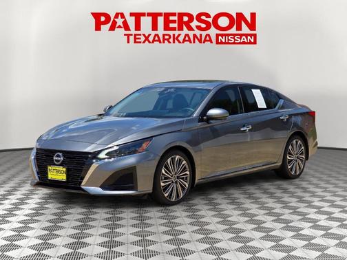 Gun Metallic 2025 Nissan Altima SL