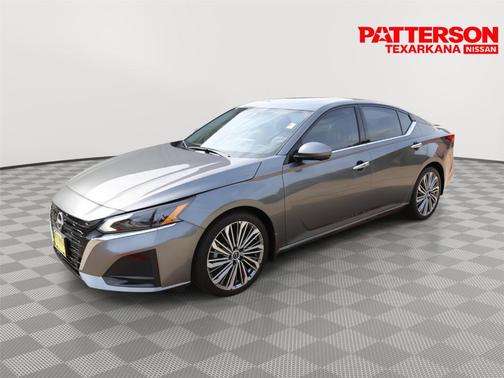 Gun Metallic 2025 Nissan Altima SL