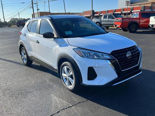 2025 Nissan Kicks Play S