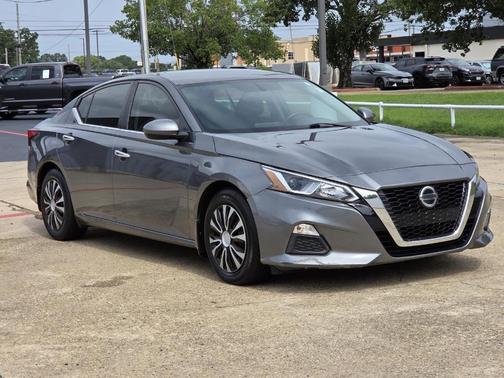Gun Metallic 2020 Nissan Altima 2.5 S