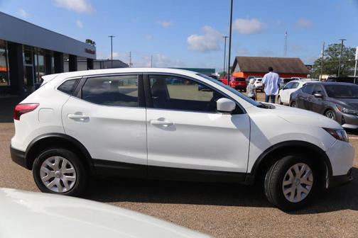 2019 Nissan Rogue Sport S
