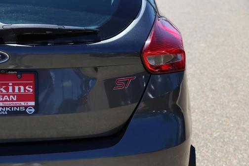 2018 Ford Focus ST Base