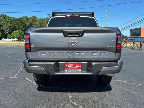 2025 Nissan Frontier SV