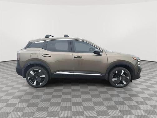 Canyon Bronze M 2026 Nissan Kicks SR