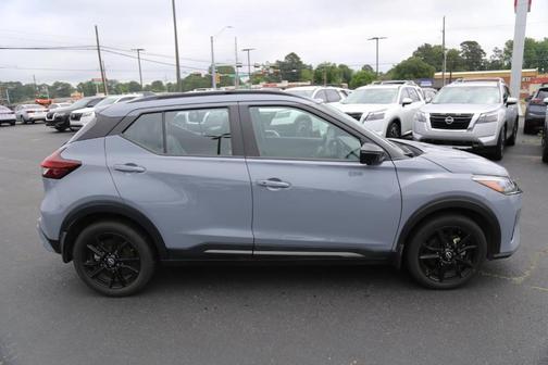 2024 Nissan Kicks SR