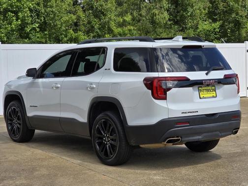 Summit White 2023 GMC Acadia SLE