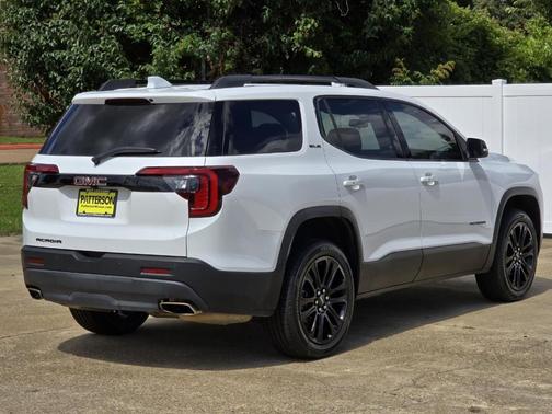 Summit White 2023 GMC Acadia SLE