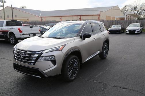 2025 Nissan Rogue Platinum