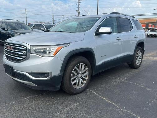 2017 GMC Acadia SLE-2