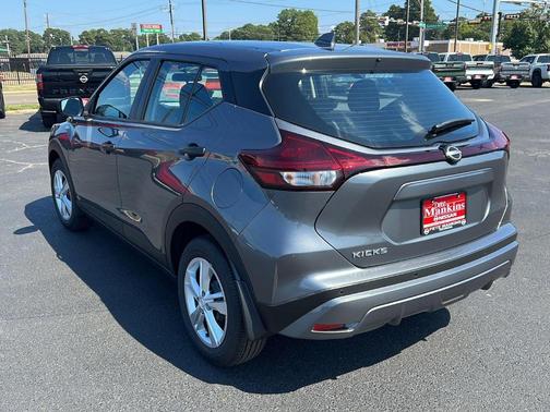 2025 Nissan Kicks Play S