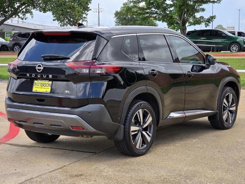 Black 2023 Nissan Rogue SL