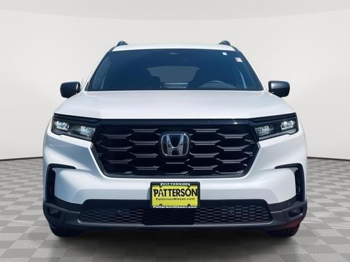 Platinum White Pearl 2024 Honda Pilot Sport