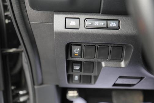 2024 Nissan Frontier PRO-X