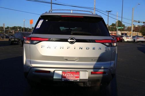 2025 Nissan Pathfinder Platinum