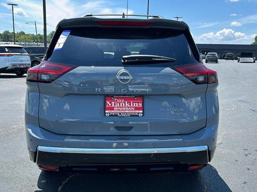 2025 Nissan Rogue Platinum
