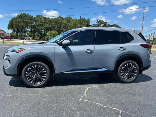 2025 Nissan Rogue Platinum