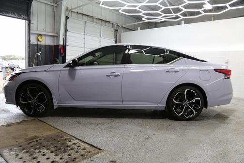 2025 Nissan Altima SR