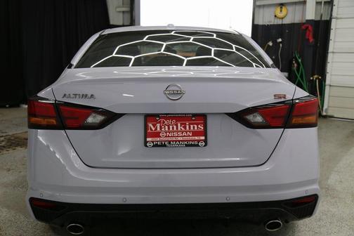 2025 Nissan Altima SR