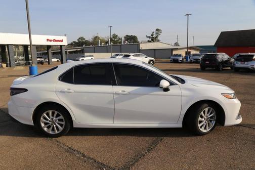 2021 Toyota Camry LE