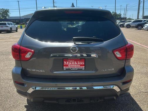 2019 Nissan Pathfinder Platinum