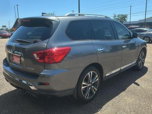 2019 Nissan Pathfinder Platinum