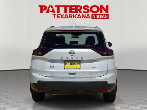 Everest White P 2024 Nissan Rogue SV