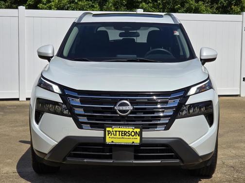 Everest White P 2024 Nissan Rogue SV