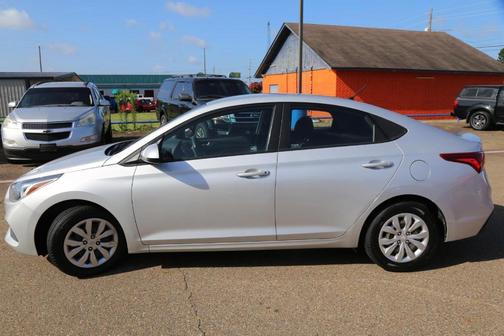 2021 Hyundai Accent SE