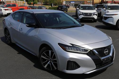 2023 Nissan Maxima SV