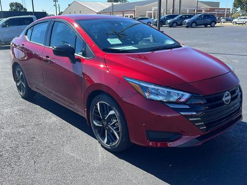 2025 Nissan Versa 1.6 SR