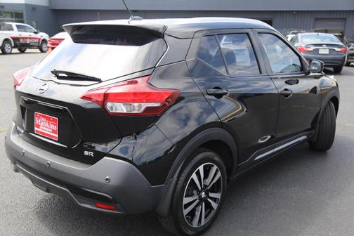 2020 Nissan Kicks SR