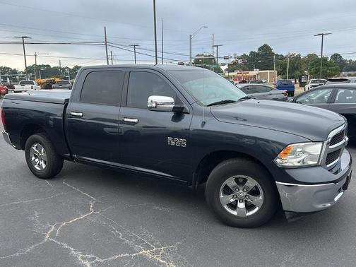 2016 RAM 1500 SLT