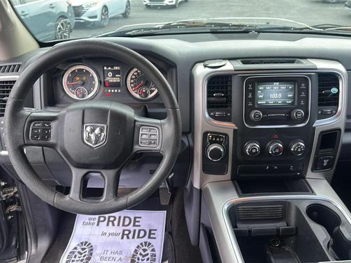 2016 RAM 1500 SLT