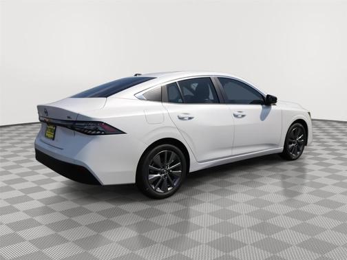 Aspen White 2026 Nissan Sentra SL