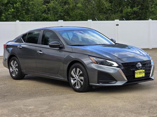 Gun Metallic 2025 Nissan Altima S
