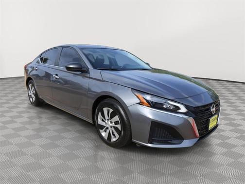 Gun Metallic 2025 Nissan Altima S