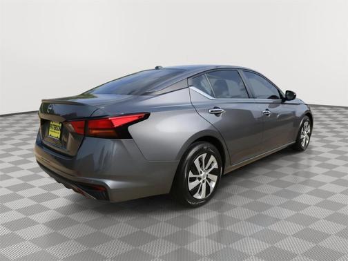 Gun Metallic 2025 Nissan Altima S