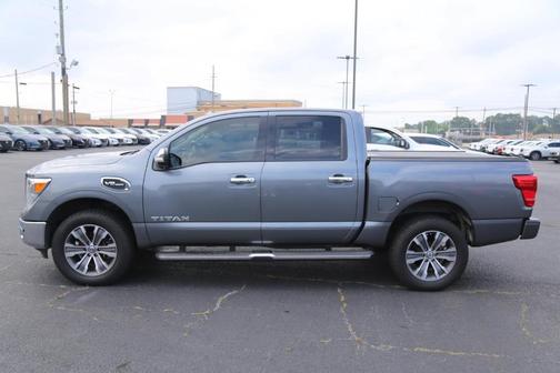 2017 Nissan Titan SL
